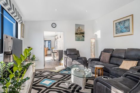 Photo of property in 10 Knightia Drive, Papamoa Beach, Papamoa, 3118