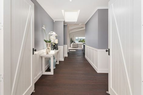 Photo of property in 1 Taumata Rise, Acacia Bay, 3385