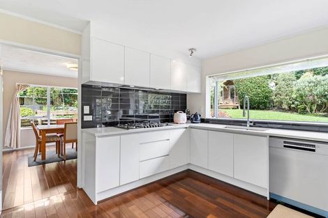 Photo of property in 13 Delisle Place, Windsor Park, Auckland, 0632
