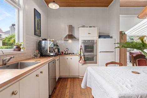 Photo of property in 2 Fifield Street, Roslyn, Dunedin, 9010