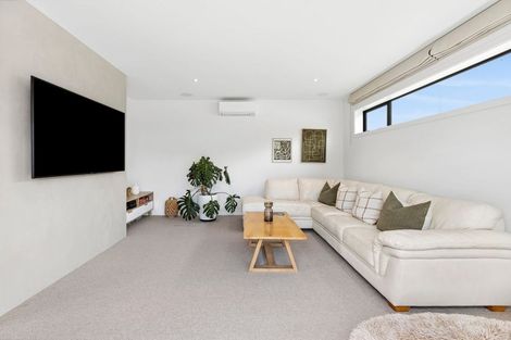 Photo of property in 2 Tomtit Crescent, Lake Hawea, Wanaka, 9382