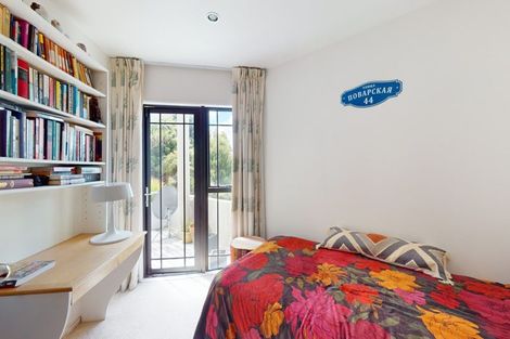 Photo of property in 79u2 Grafton Road, Roseneath, Wellington, 6011