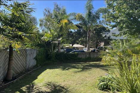 Photo of property in 23 Gibbs Crescent, Red Hill, Papakura, 2110