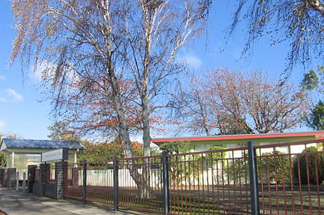 Photo of property in 43 Somerset Crescent, Highbury, Palmerston North, 4412