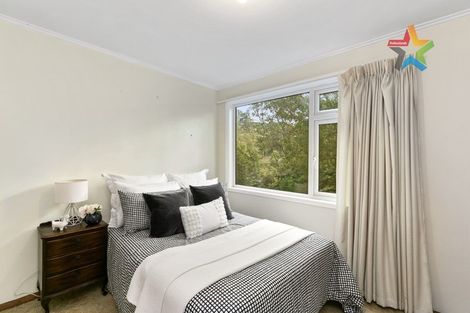 Photo of property in 32 Curtis Street, Northland, Wellington, 6012