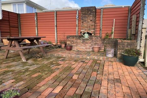 Photo of property in 255 High Street, Eltham, 4322