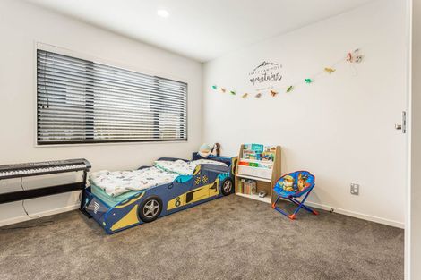Photo of property in 6 Dida Park Drive, Kumeu, 0810