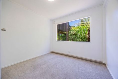 Photo of property in 14 Eugen Place, Bayview, Auckland, 0629