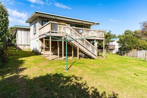 Photo of property in 4 Sea View Road, Baylys Beach, Dargaville, 0377