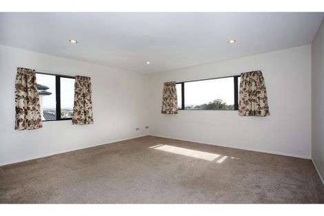 Photo of property in 12 Kokako Rise, Papakura, 2110
