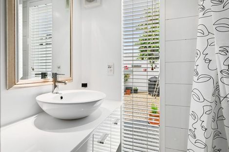Photo of property in 54 Clyde Road, Ilam, Christchurch, 8041