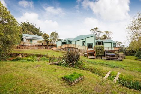 Photo of property in 353 Kahuterawa Road, Linton, Palmerston North, 4472