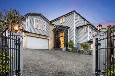 Photo of property in 52 Corricvale Way, Northcross, Auckland, 0630