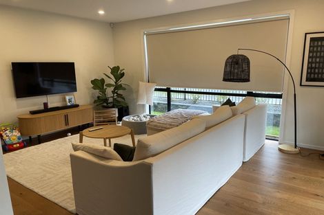 Photo of property in 1 Picnic Point Road, Hobsonville, Auckland, 0616