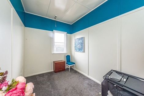 Photo of property in 17 Gloag Street, Waverley, 4510