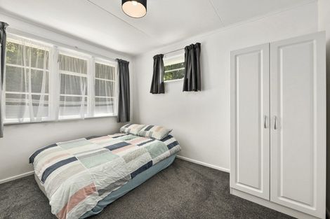 Photo of property in 16 Rintoul Grove, Stokes Valley, Lower Hutt, 5019