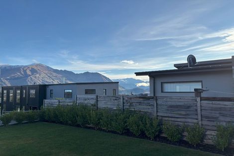 Photo of property in 17 Mills Road, Wanaka, 9305