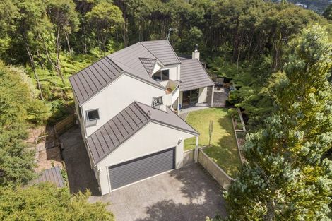 Photo of property in 25 Longfellow Parade, Glen Eden, Auckland, 0604