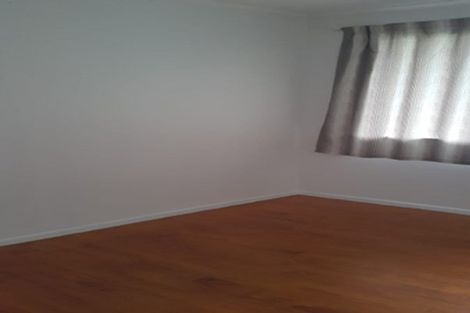 Photo of property in 9 Hatherlow Street, Glenfield, Auckland, 0629