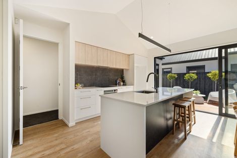 Photo of property in 120 Aorangi Road, Bryndwr, Christchurch, 8053