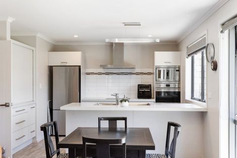 Photo of property in 8 Livingstone Drive, Papamoa Beach, Papamoa, 3118