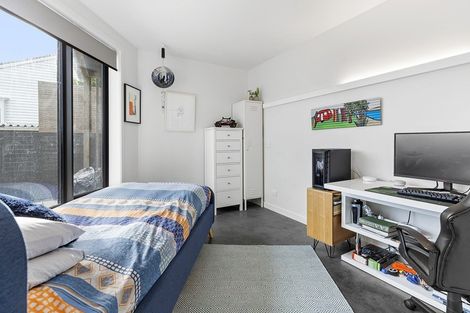 Photo of property in 64 Ira Street, Miramar, Wellington, 6022