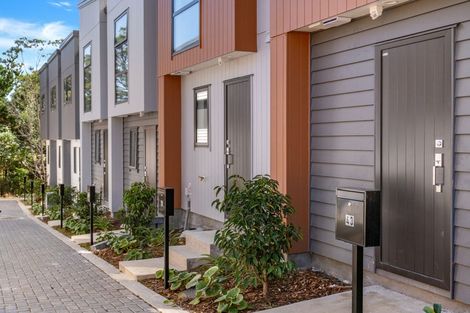 Photo of property in 35 Raupeti Lane, Henderson, 0612