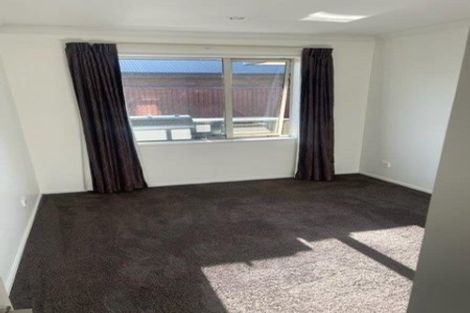 Photo of property in 18 Franklin Drive, Rangiora, 7400