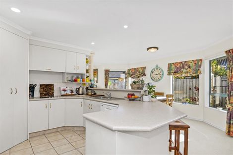 Photo of property in 77 Santa Monica Drive, Papamoa Beach, Papamoa, 3118