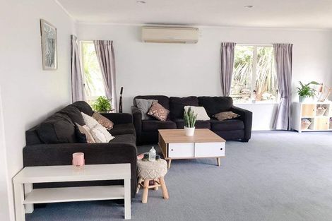 Photo of property in 8f2- Tulsa Grove, Totara Park, Upper Hutt, 5018