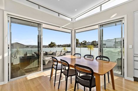 Photo of property in 49 Seaview Road, Castor Bay, Auckland, 0620