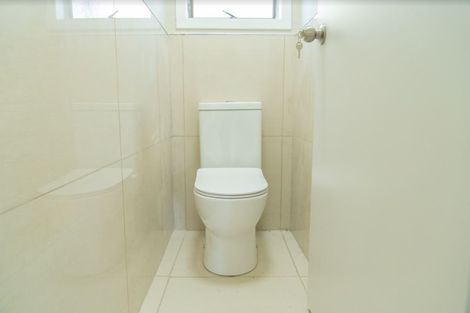 Photo of property in 20 Pukeroa Place, Papakura, 2110