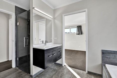 Photo of property in 10 Biron Place, Stratford, 4332