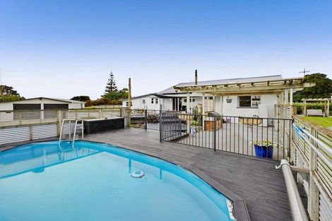Photo of property in 1288 Normanby Road, Manaia, Hawera, 4678