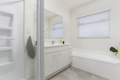 Photo of property in 35 Elan Place, Stanmore Bay, Whangaparaoa, 0932