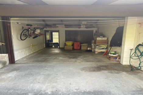 Photo of property in 2/39 Miltonia Avenue, Te Atatu South, Auckland, 0610
