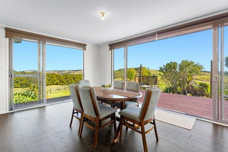 Photo of property in 301 Ranganui Road, Kaiwaka, 0573