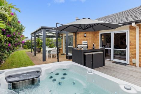 Photo of property in 90 Santa Monica Drive, Papamoa Beach, Papamoa, 3118