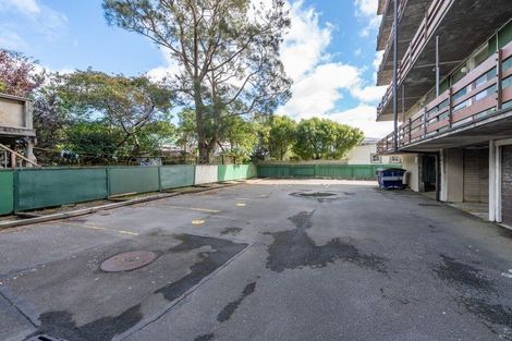 Photo of property in Beresford Apartments, 16/118u Russell Terrace, Berhampore, Wellington, 6023
