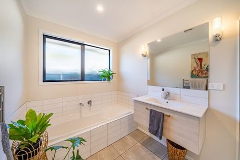 Photo of property in 30 Martingale Drive, Whitby, Porirua, 5024