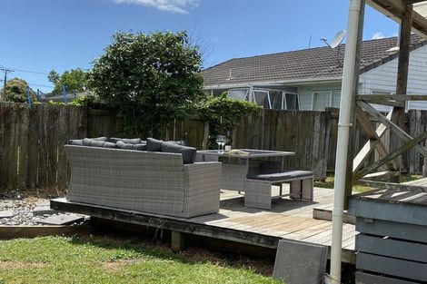 Photo of property in 12 Duncan Avenue, Te Atatu South, Auckland, 0610