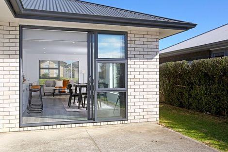 Photo of property in 14 Olivia Road, Pukekohe, 2120
