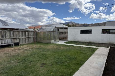 Photo of property in 10 Gantry Place, Cromwell, 9310