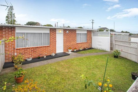 Photo of property in 1/83 Birkdale Road, Birkdale, Auckland, 0626