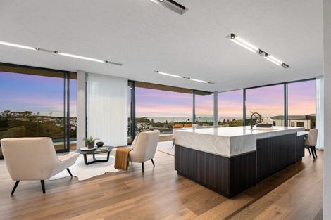 Photo of property in 15 Ridgelea Road, Long Bay, 0792