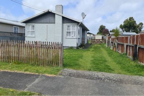Photo of property in 28 Titoki Street, Castlecliff, Whanganui, 4501