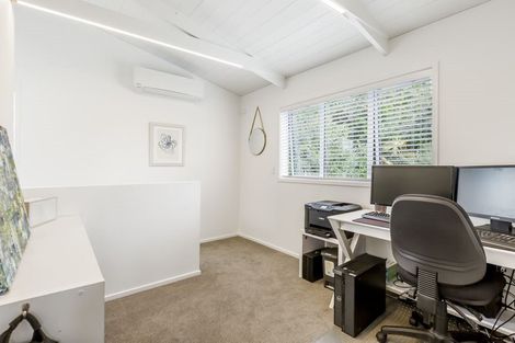 Photo of property in 19 Penton Road, Stanmore Bay, Whangaparaoa, 0932