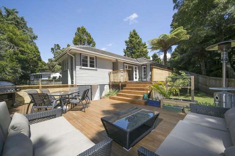 Photo of property in 216 Woodlands Park Road, Titirangi, Auckland, 0604