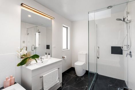 Photo of property in 152a Wairakei Road, Bryndwr, Christchurch, 8053