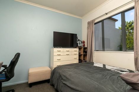Photo of property in 1 Pyrite Street, Westgate, Auckland, 0614